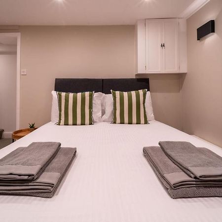 Elegant 3 Bedroom Home In The Centre Of Cheltenham Exteriör bild