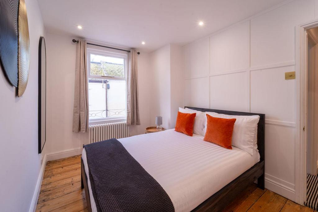 Elegant 3 Bedroom Home In The Centre Of Cheltenham Exteriör bild
