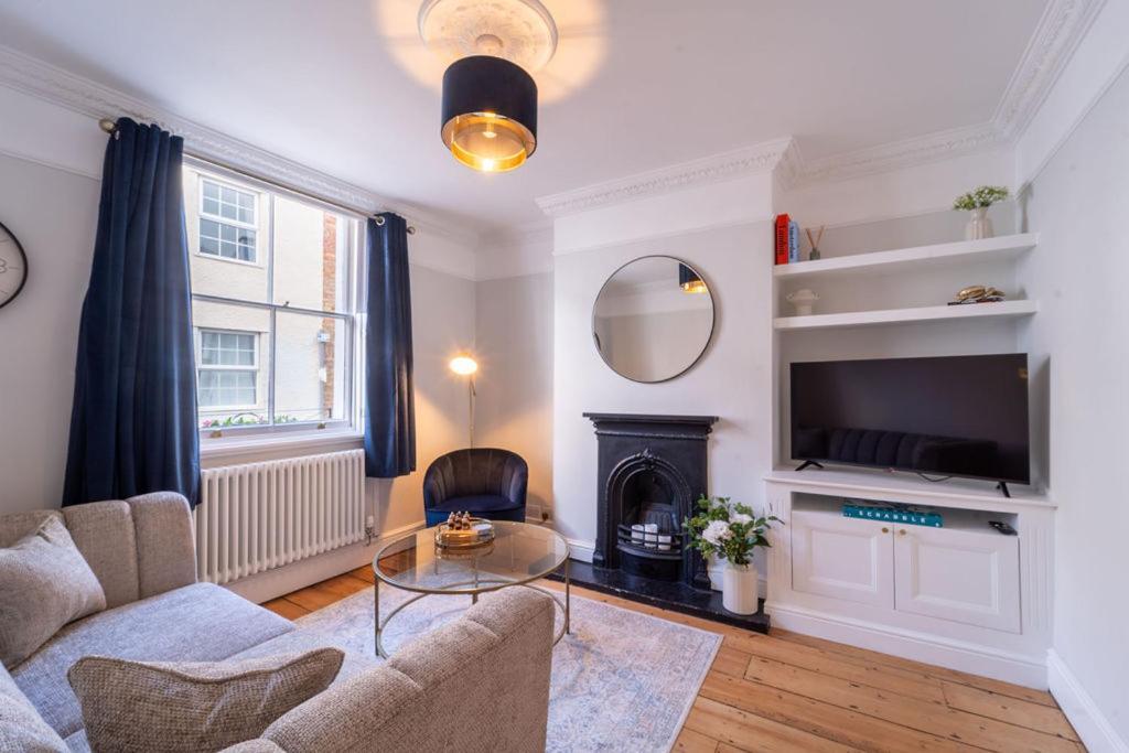 Elegant 3 Bedroom Home In The Centre Of Cheltenham Exteriör bild